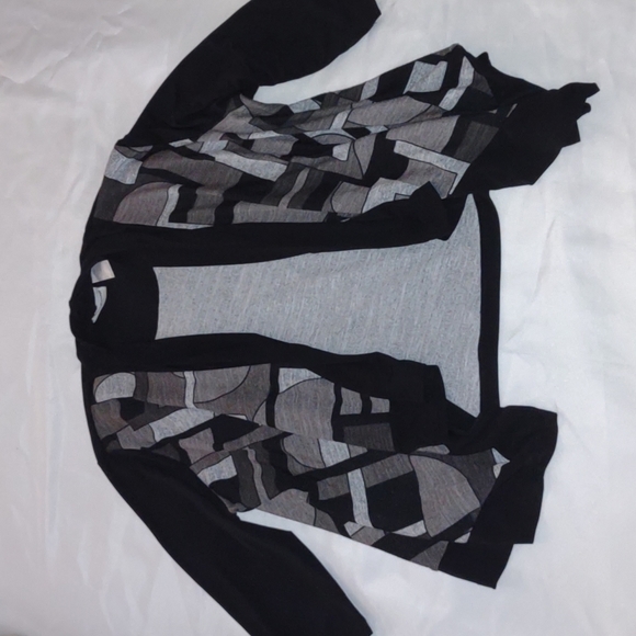 𝅺Alfred Dunner Layered Geometric Quarter Sleeve Top - Picture 1 of 5